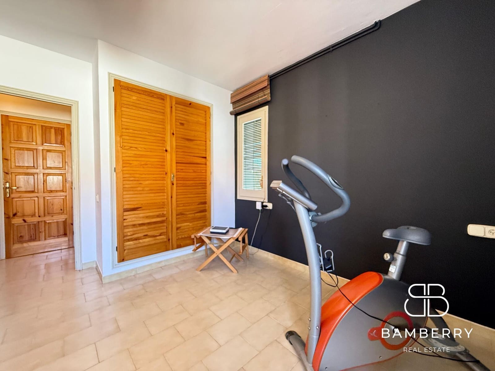 5 bedroom Terraced Villa for sale in Cadaques with garage - € 929,000 (Ref: 9181518)