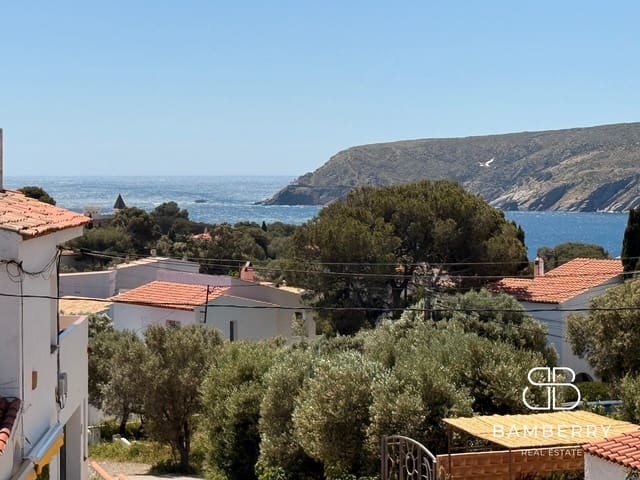 5 bedroom Terraced Villa for sale in Cadaqués - € 925,000 (Ref: 9181518)