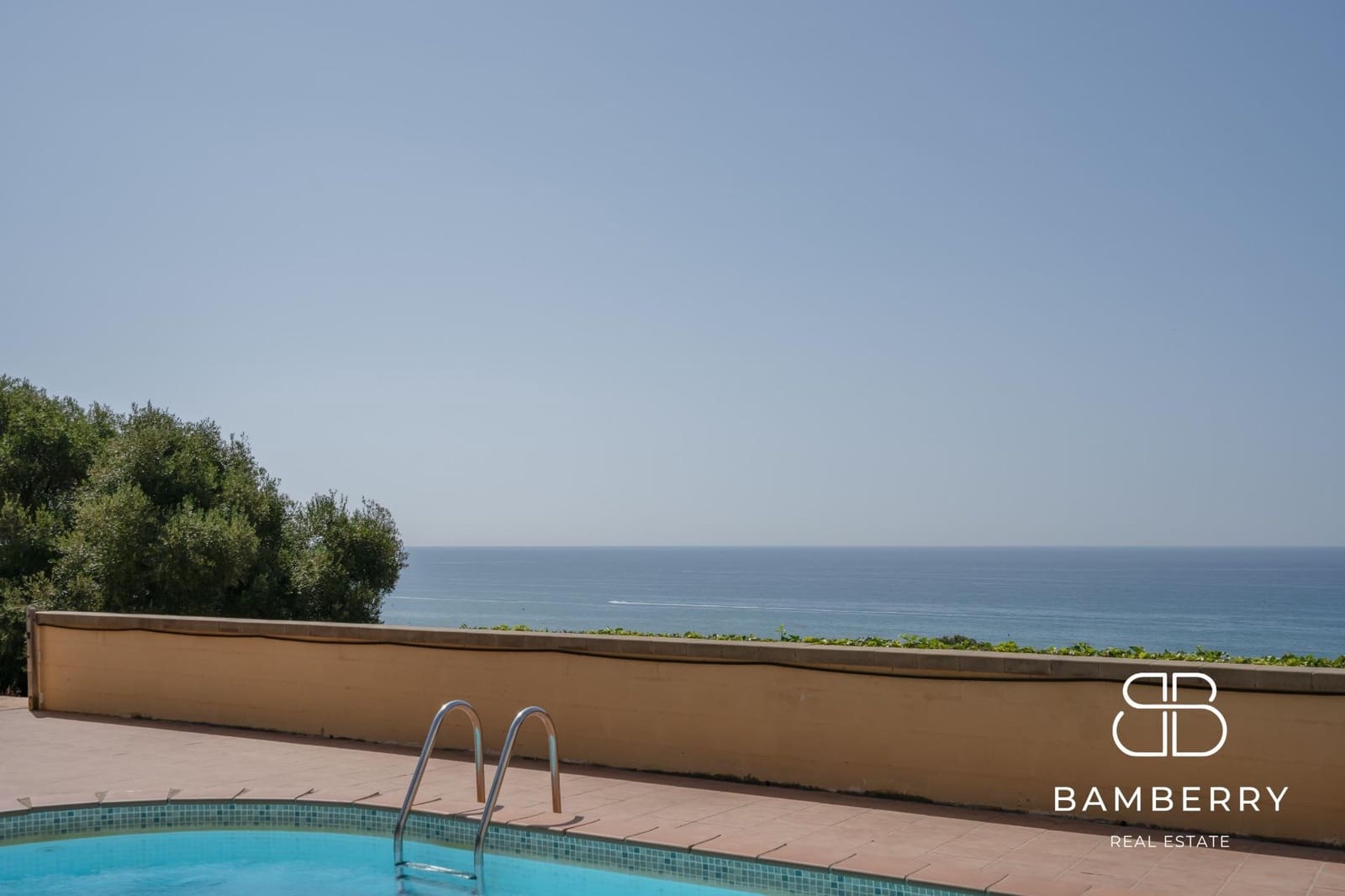 5 bedroom Flat for sale in Castelldefels - € 439,000 (Ref: 9181519)