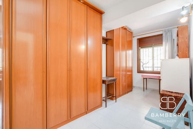 5 makuuhuone Asunto myytävänä paikassa Castelldefels - 439 000 € (Ref: 9181519)