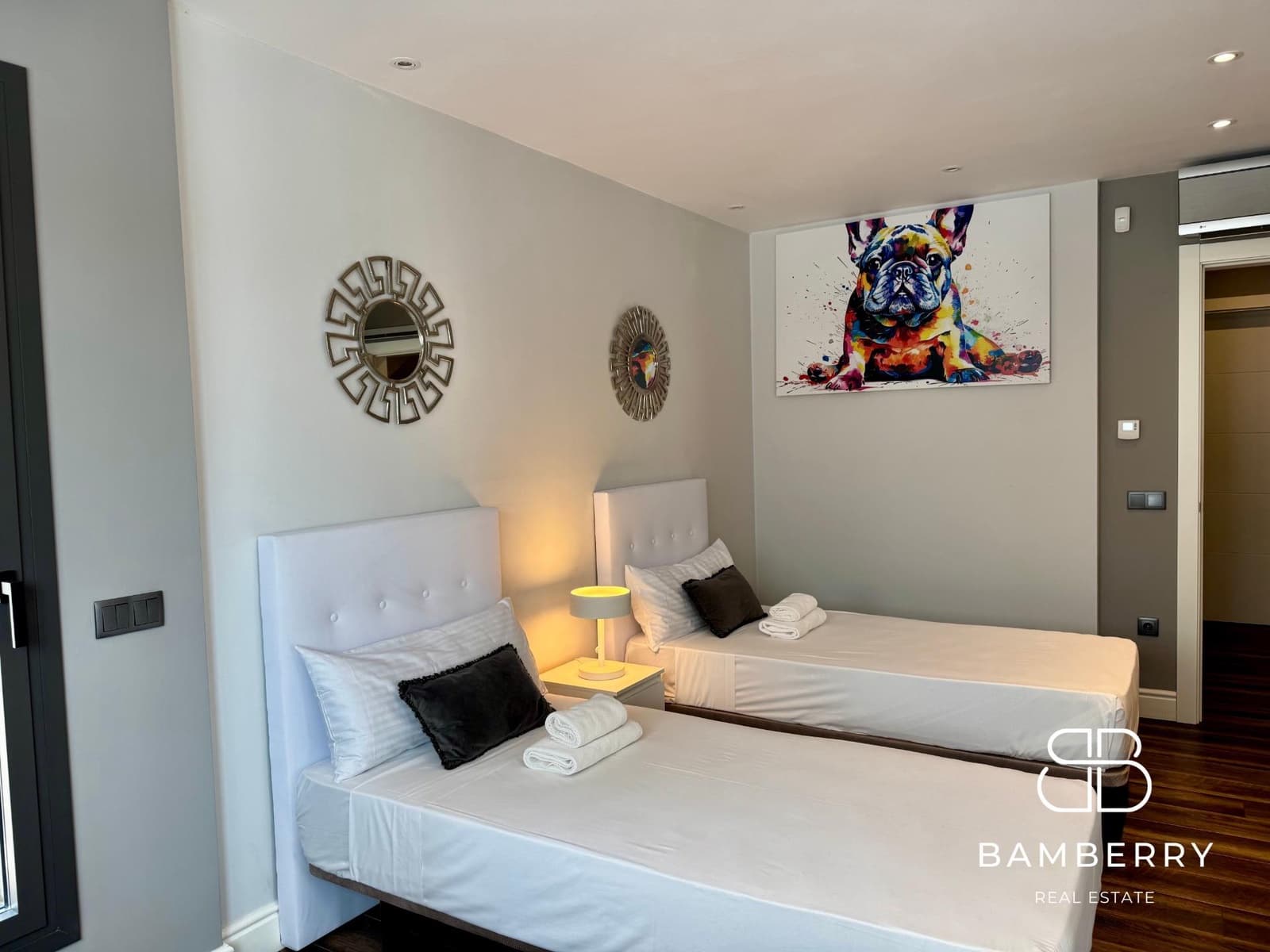 5 bedroom Villa for sale in Castelldefels with garage - € 1,890,000 (Ref: 9181523)