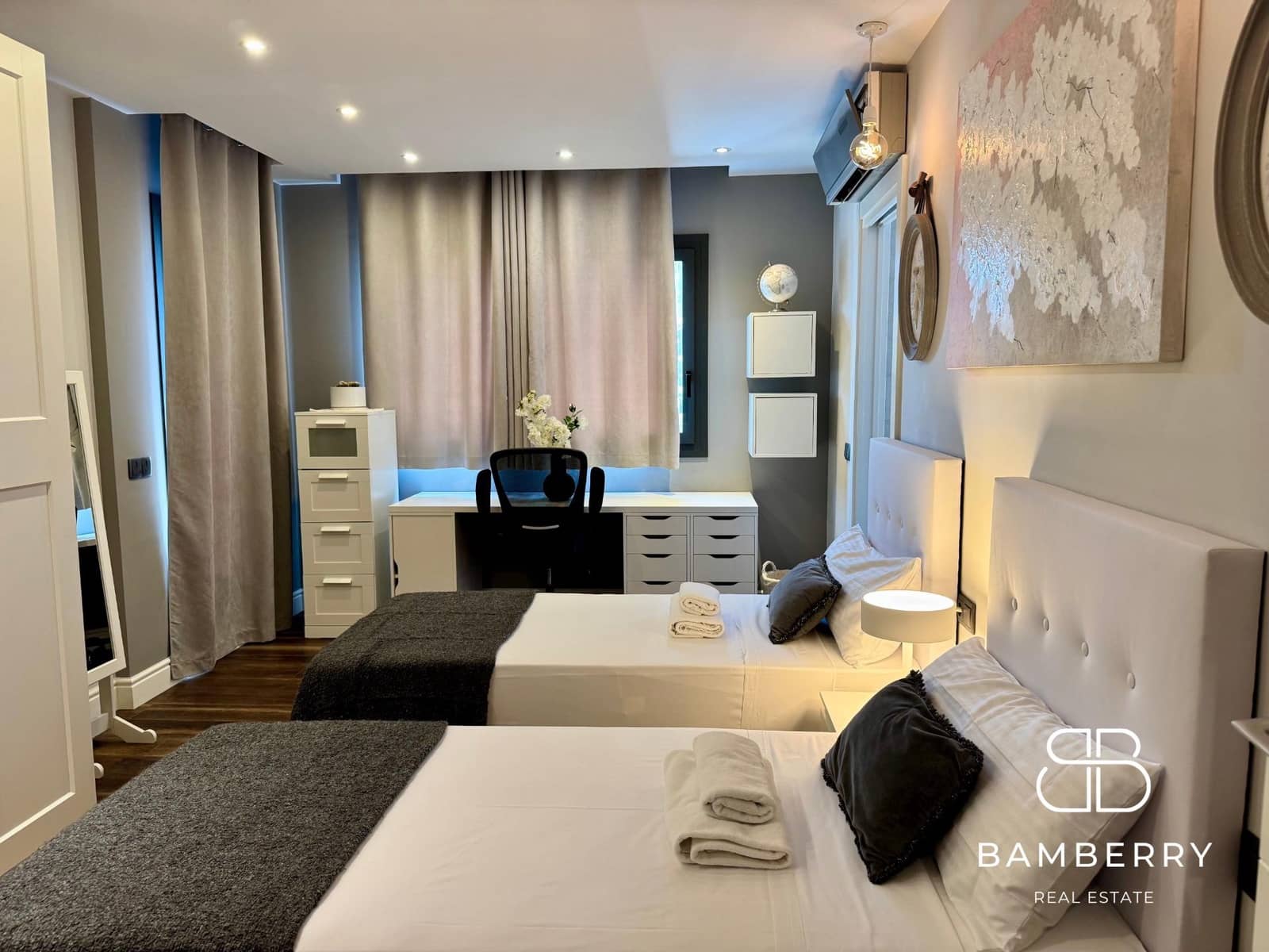 5 bedroom Villa for sale in Castelldefels with garage - € 1,890,000 (Ref: 9181523)