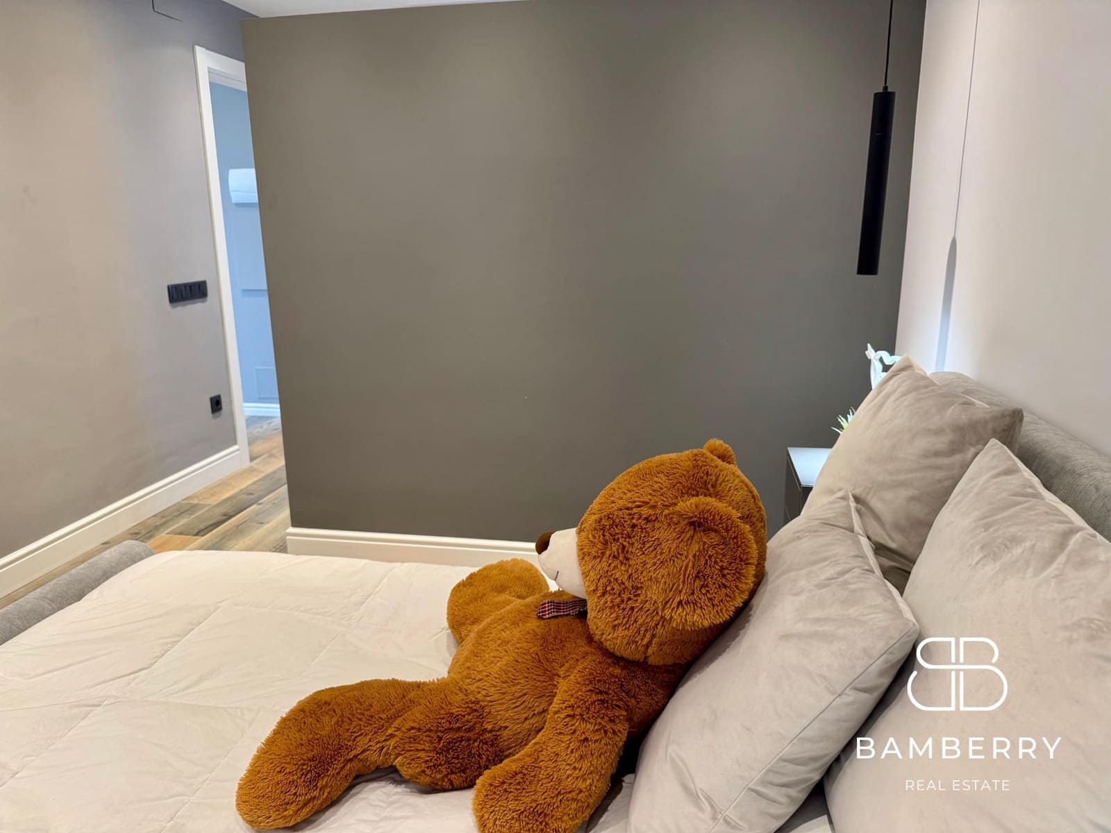 5 bedroom Villa for sale in Castelldefels with garage - € 1,890,000 (Ref: 9181523)