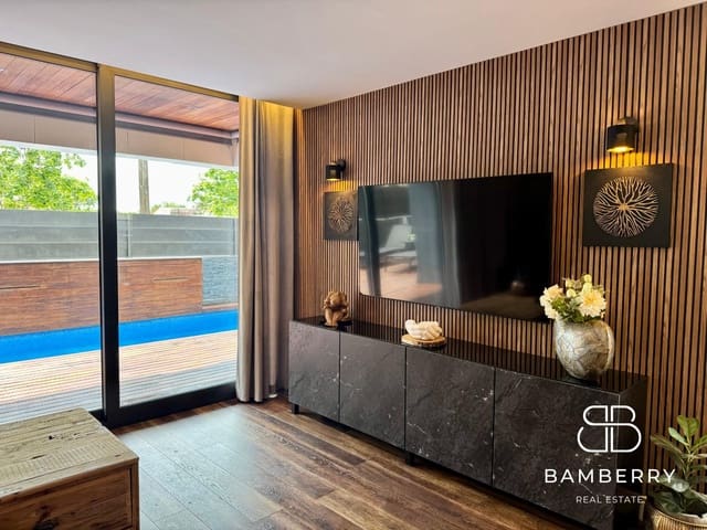 5 bedroom Villa for sale in Castelldefels with garage - € 1,890,000 (Ref: 9181523)