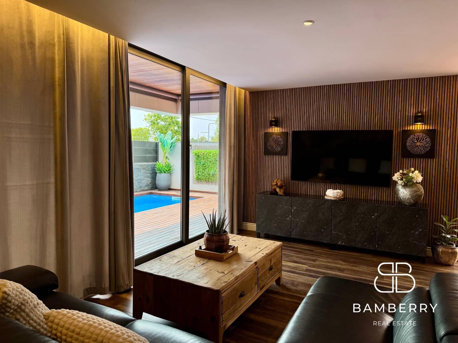 5 bedroom Villa for sale in Castelldefels with garage - € 1,890,000 (Ref: 9181523)