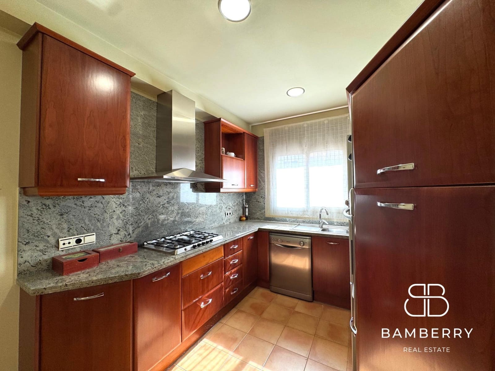 5 bedroom Apartment for sale in Gava with garage - € 589,000 (Ref: 9181524)