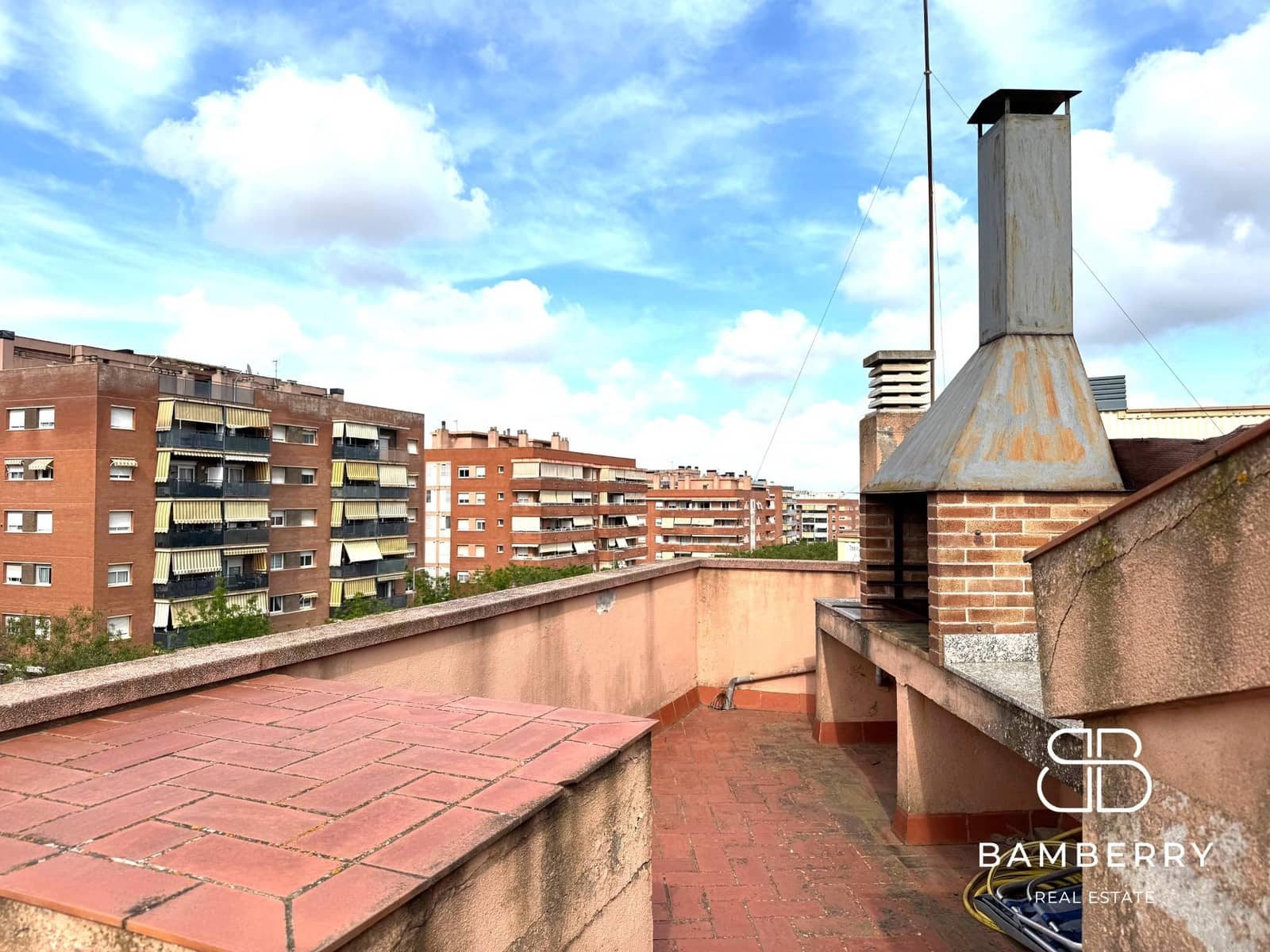 5 bedroom Apartment for sale in Gava with garage - € 589,000 (Ref: 9181524)