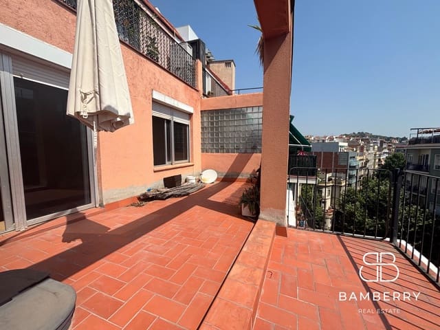 4 quarto Apartamento para arrendar em Vallcarca i Els Penitents, Barcelona cidade - 2 200 € (Ref: 9181525)