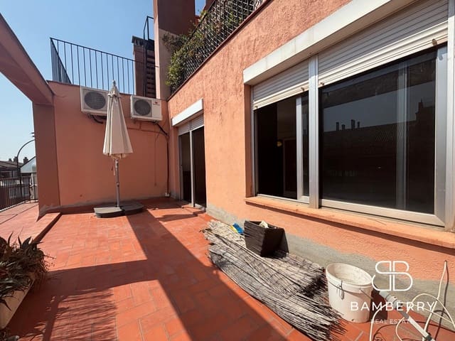 4 quarto Apartamento para arrendar em Vallcarca i Els Penitents, Barcelona cidade - 2 200 € (Ref: 9181525)