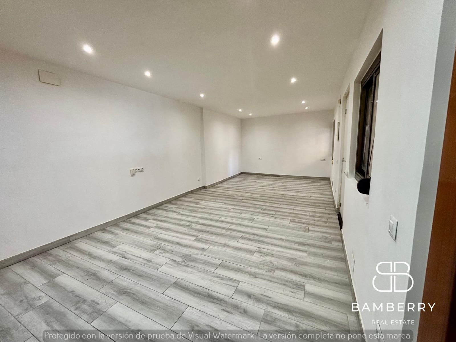 3 bedroom Flat for sale in Castelldefels - € 299,000 (Ref: 9181526)