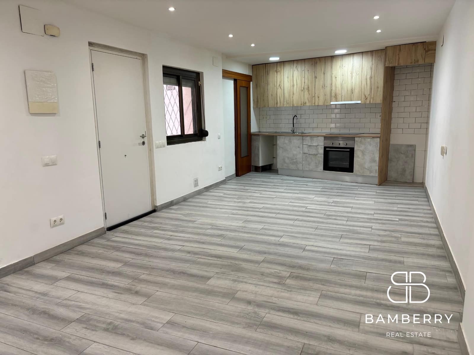 3 bedroom Flat for sale in Castelldefels - € 280,000 (Ref: 9181526)