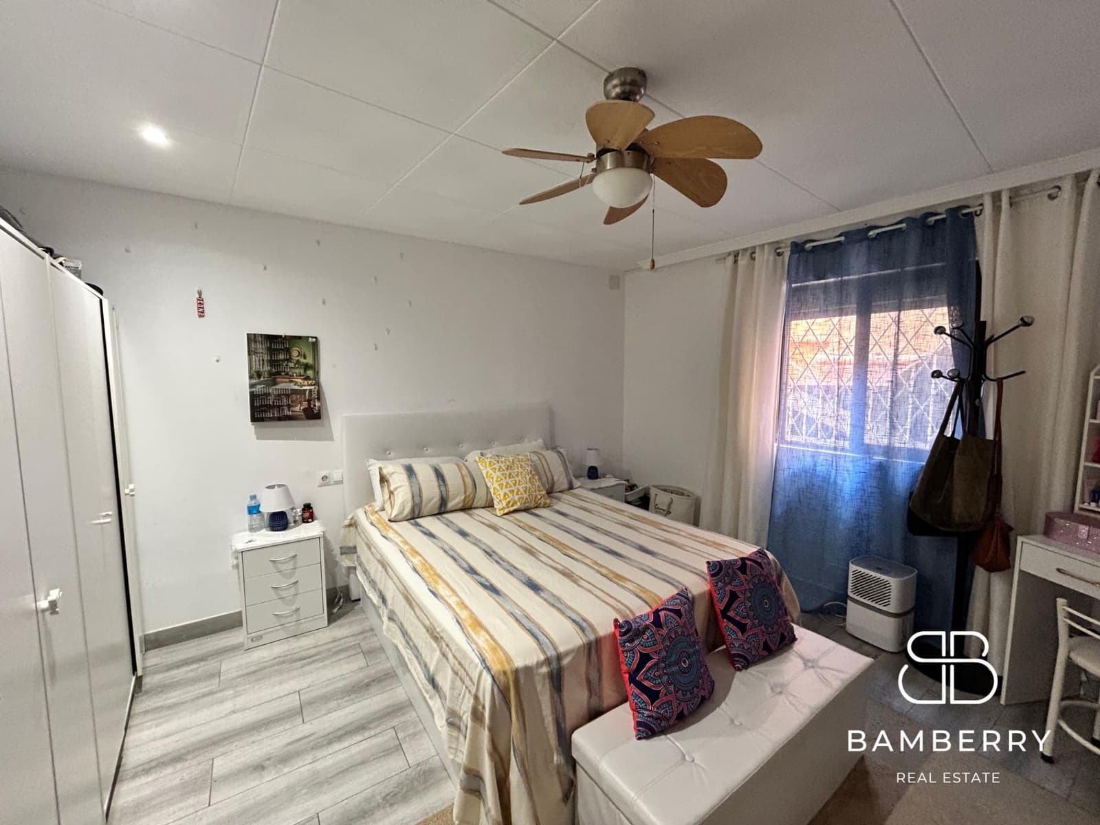 3 bedroom Flat for sale in Castelldefels - € 280,000 (Ref: 9181526)