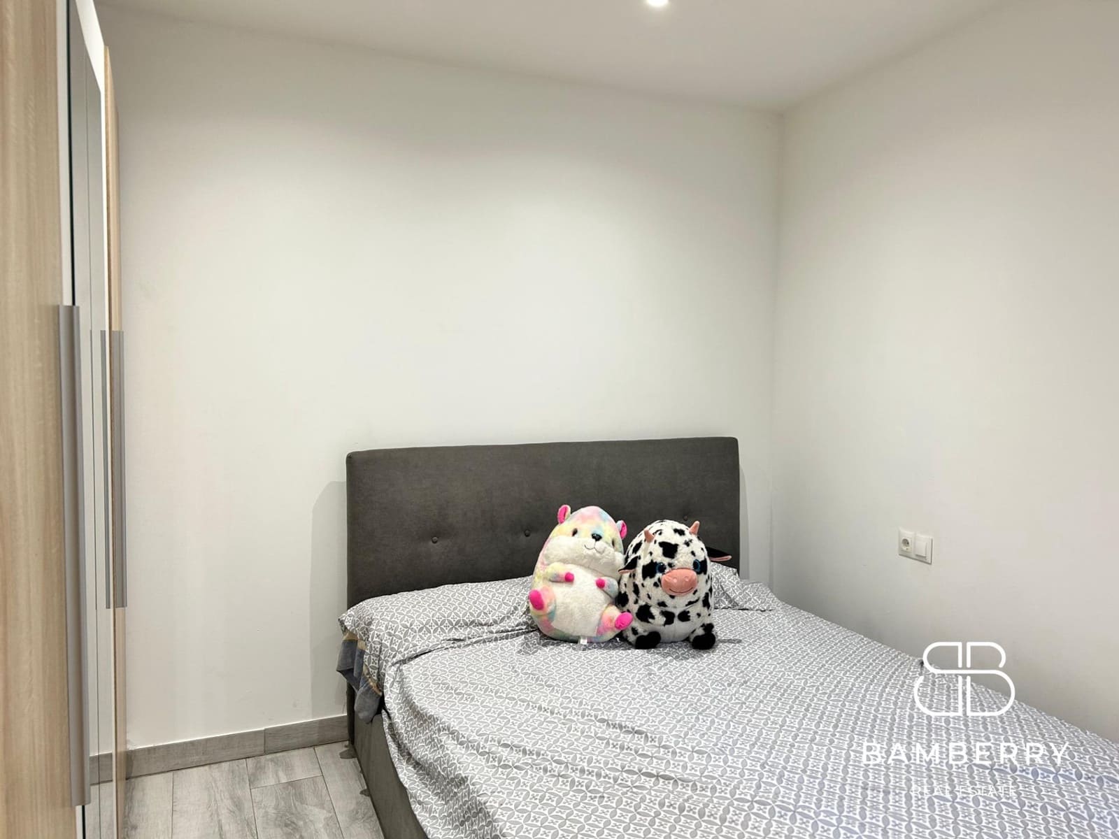 3 bedroom Flat for sale in Castelldefels - € 280,000 (Ref: 9181526)