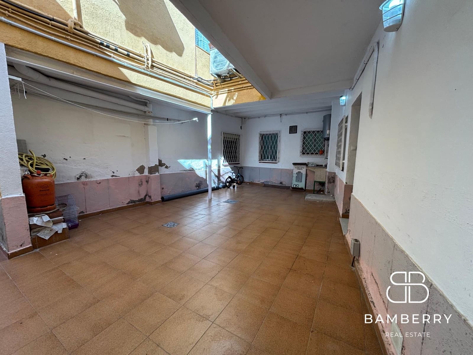 3 bedroom Flat for sale in Castelldefels - € 280,000 (Ref: 9181526)