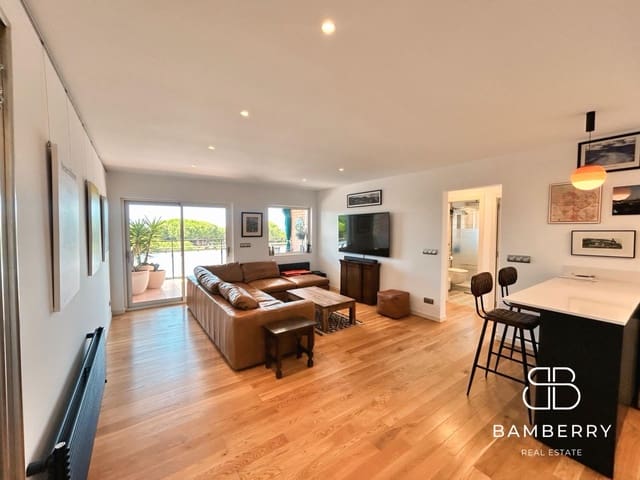 Piso de 2 habitaciones en Castelldefels en venta - 645.000 € (Ref: 9204551)