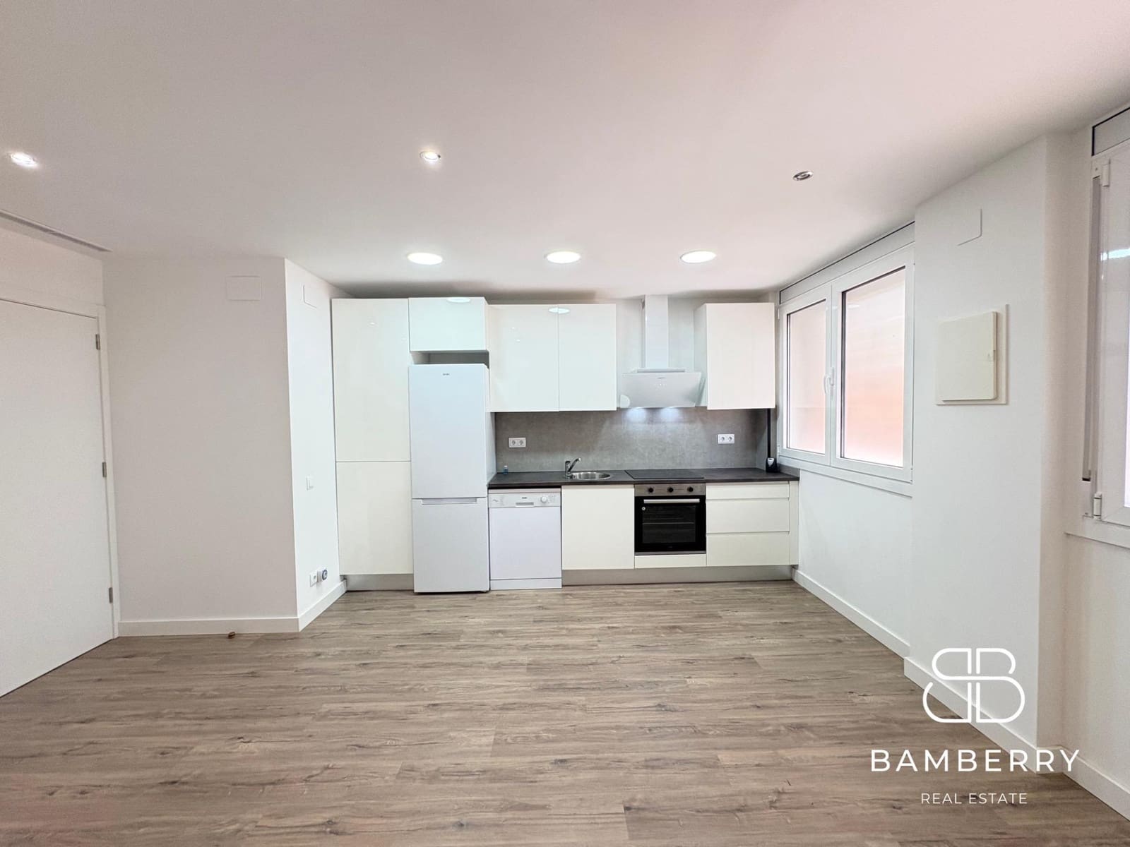 2 bedroom Flat for sale in Castelldefels - € 215,000 (Ref: 9219985)