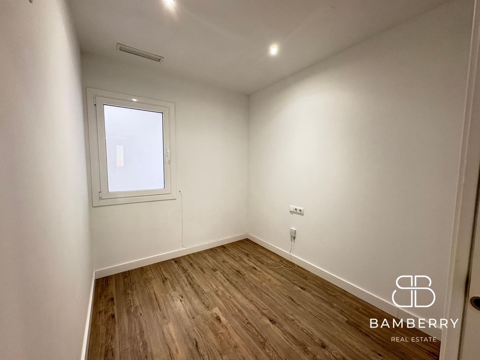 2 bedroom Flat for sale in Castelldefels - € 215,000 (Ref: 9219985)