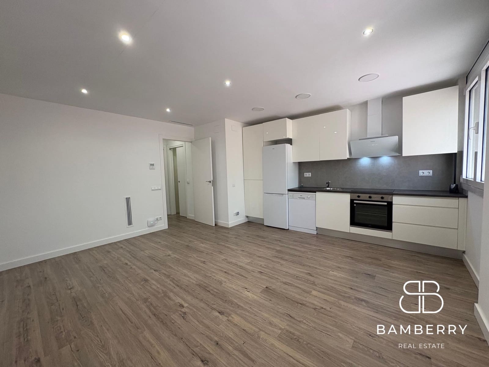 2 bedroom Flat for sale in Castelldefels - € 215,000 (Ref: 9219985)