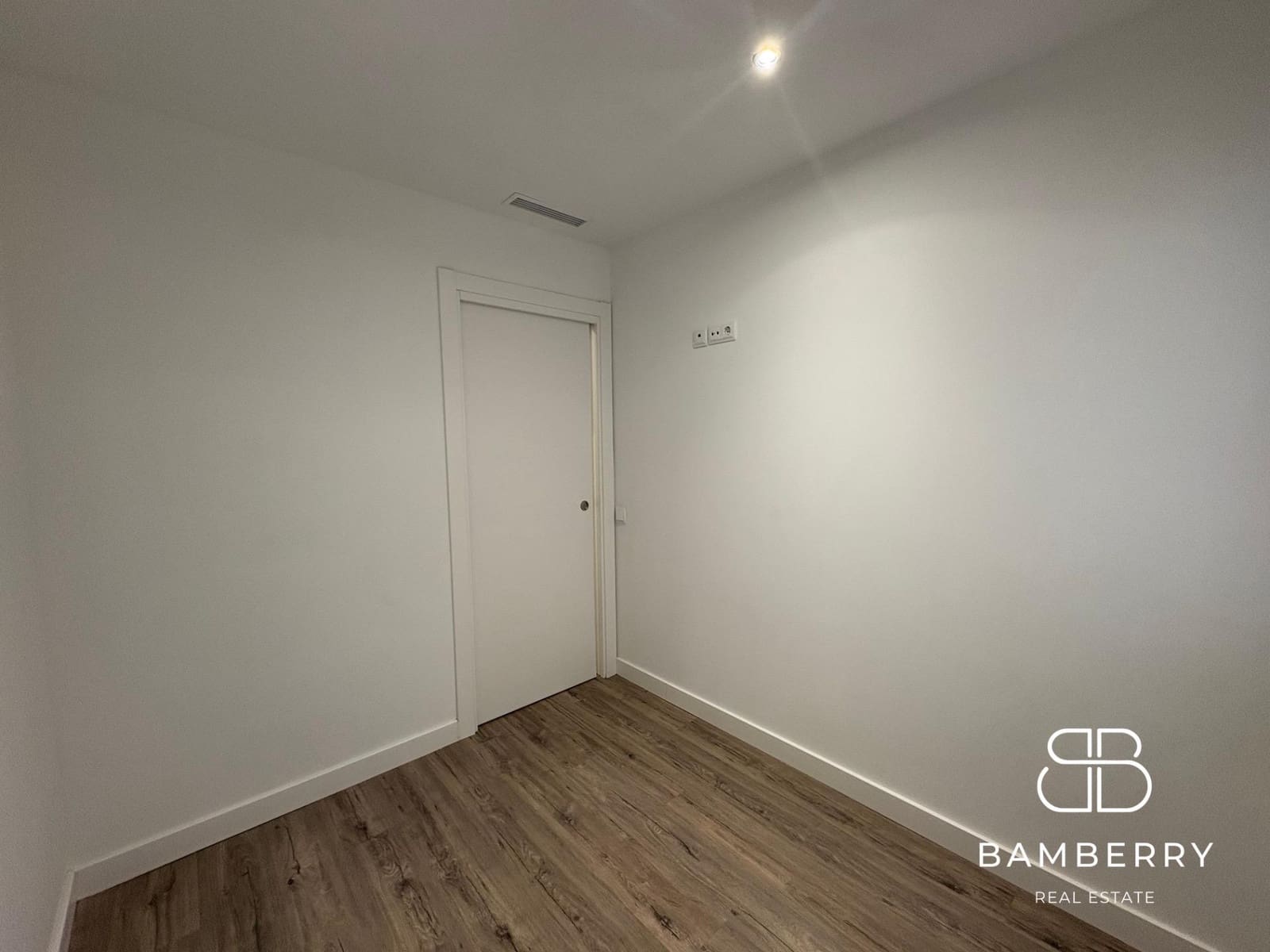 2 bedroom Flat for sale in Castelldefels - € 215,000 (Ref: 9219985)