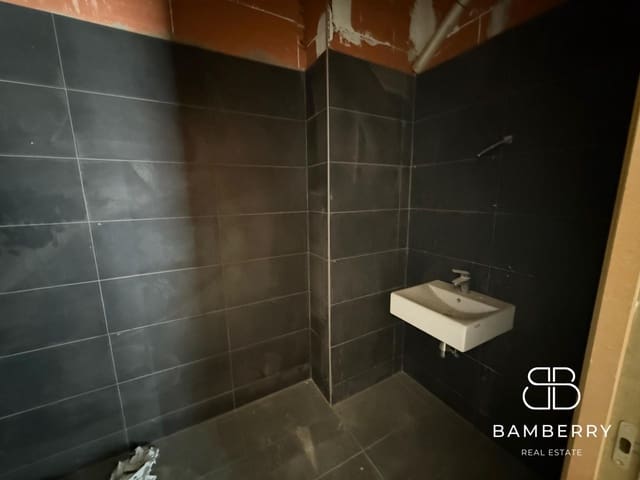 Commerciale da affittare in Badalona - 1.680 € (Rif: 9228560)