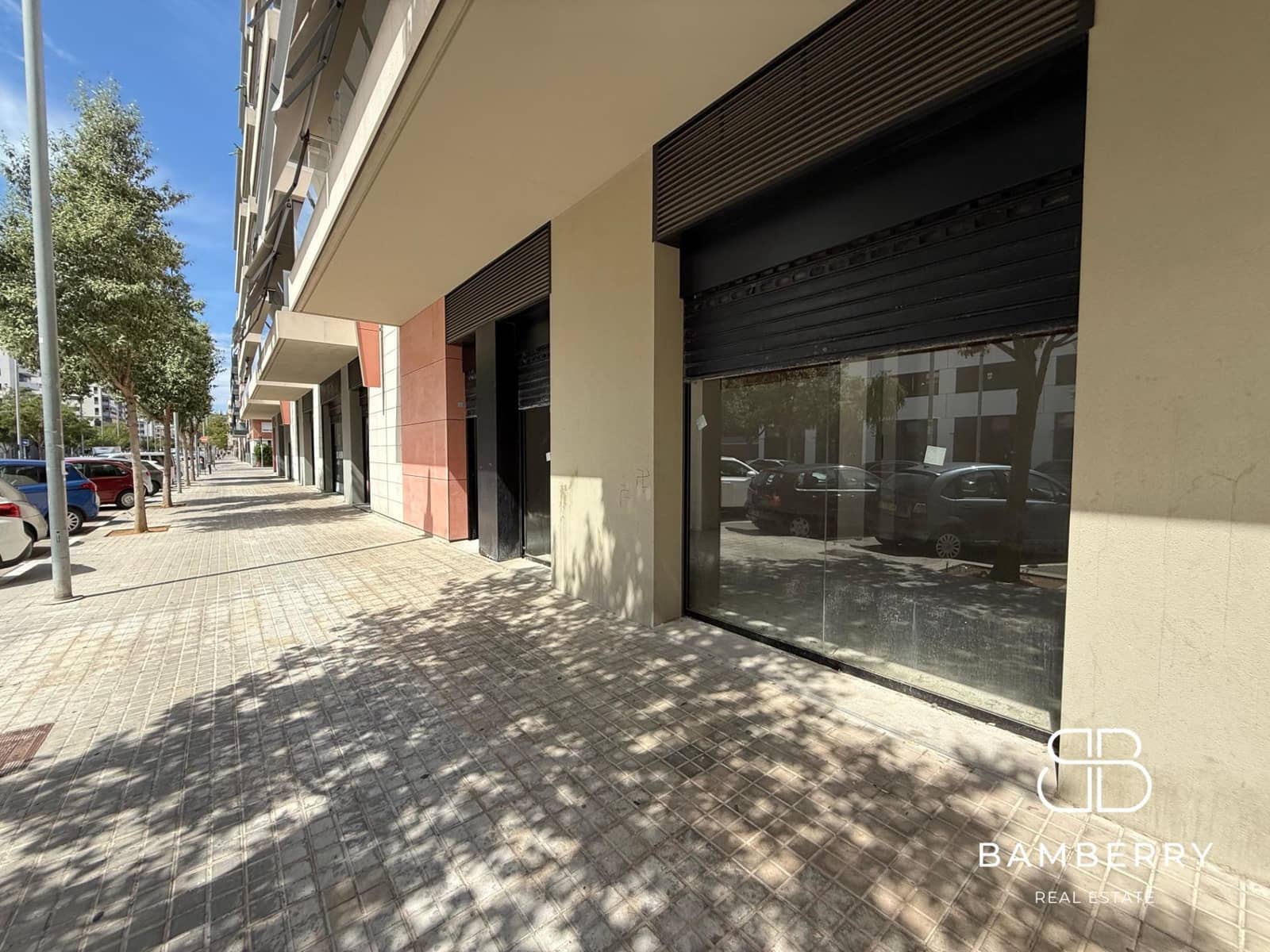 Kommersiell til leie i Badalona - € 1 680 (Ref: 9228560)