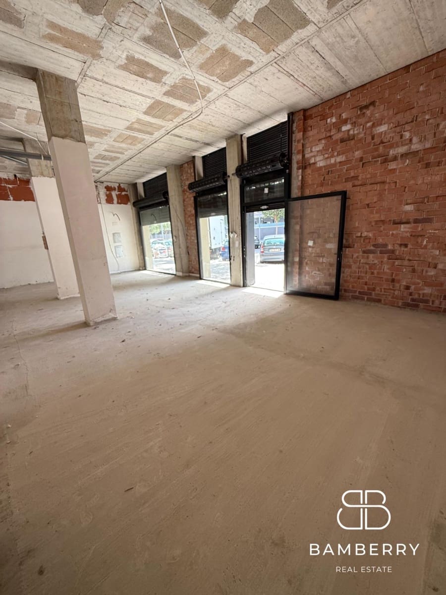 Commercial for rent in Badalona - € 1,680 (Ref: 9228560)
