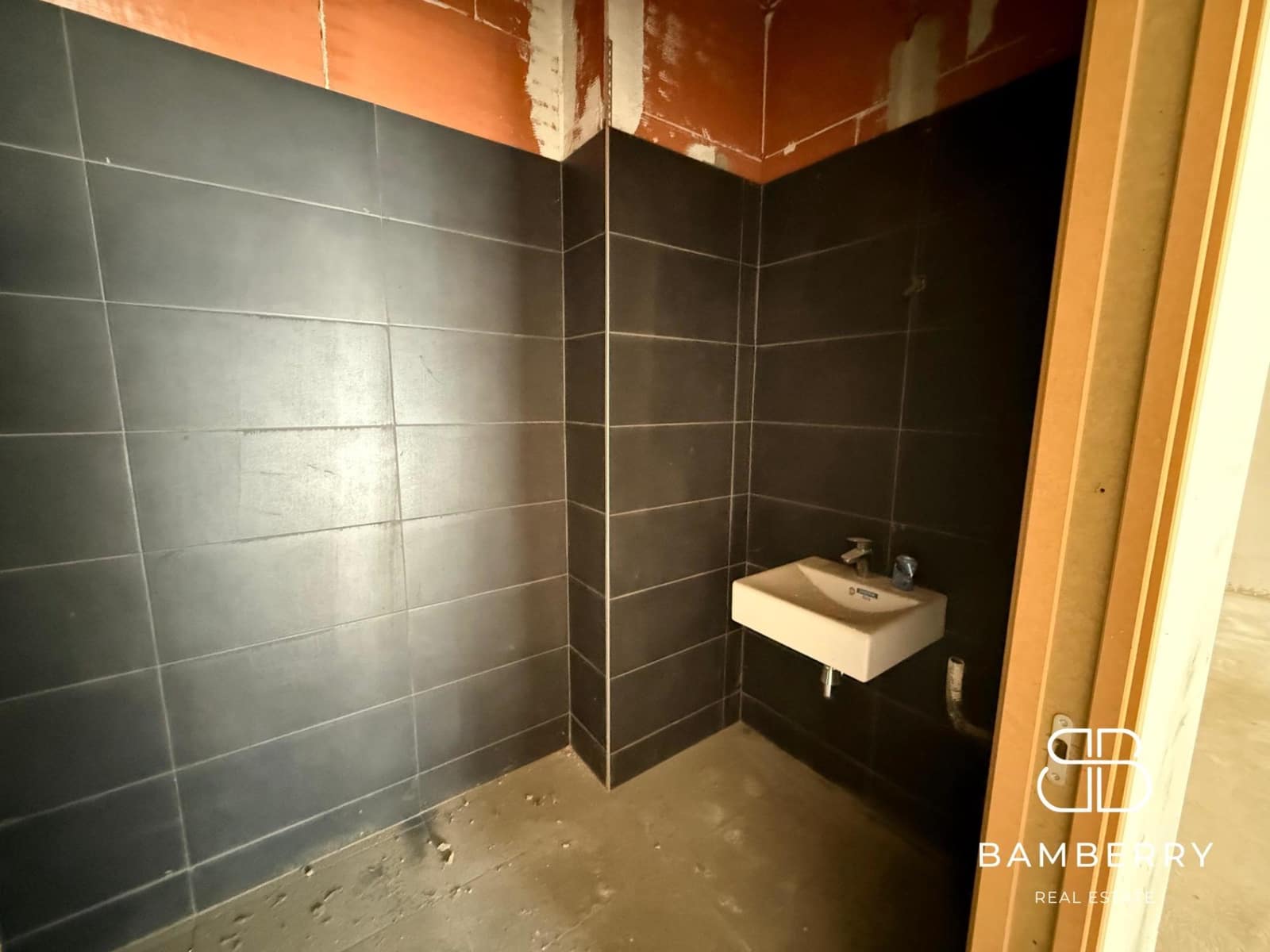 Erhverv til leje i Badalona - € 1.680 (Ref: 9228561)