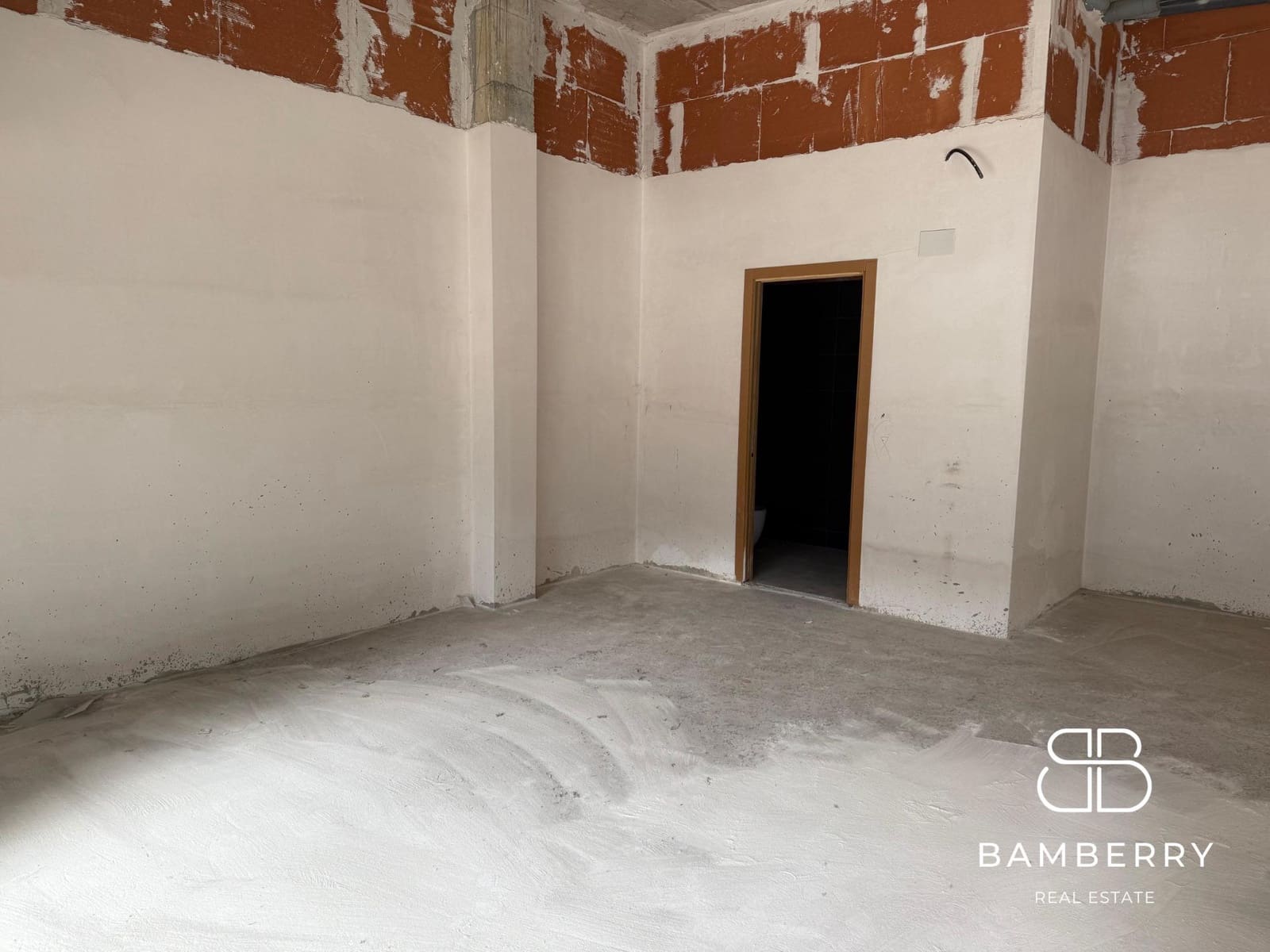 Erhverv til leje i Badalona - € 1.680 (Ref: 9228561)