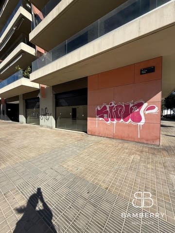 Commercial for rent in Badalona - € 1,850 (Ref: 9228562)