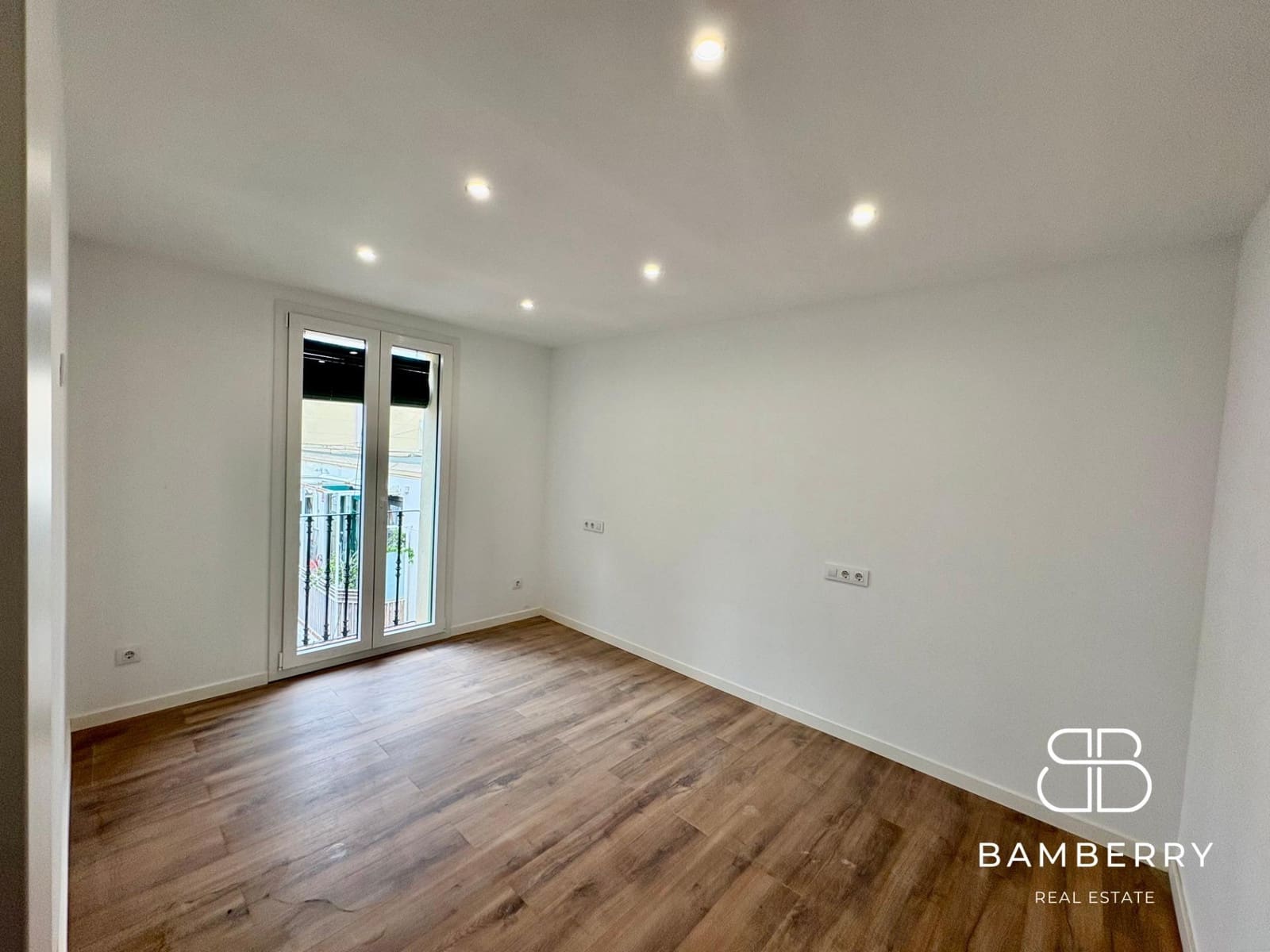 2 quarto Penthouse para venda em Barcelona cidade - 589 000 € (Ref: 9243445)