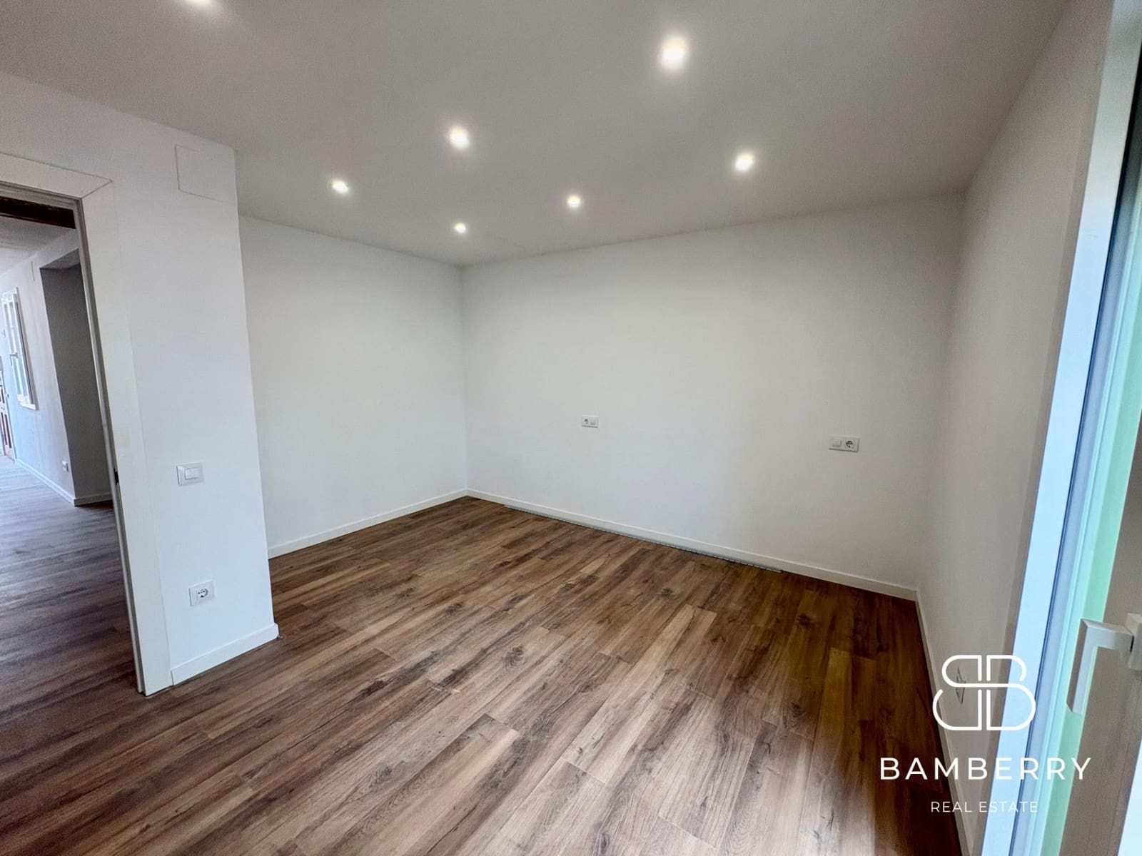 2 quarto Penthouse para venda em Barcelona cidade - 589 000 € (Ref: 9243445)