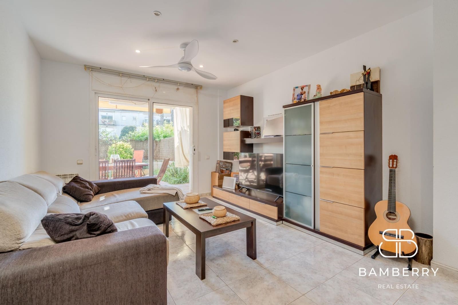 3 sypialnia Apartament na sprzedaż w Sant Pol de Mar z basenem garażem - 425 000 € (Ref: 9374137)