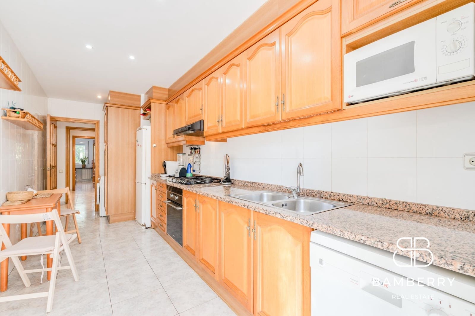 3 sypialnia Apartament na sprzedaż w Sant Pol de Mar z basenem garażem - 425 000 € (Ref: 9374137)