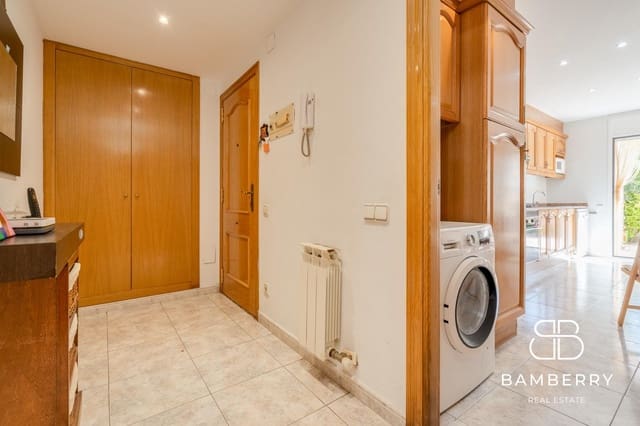 3 bedroom Apartment for sale in Sant Pol de Mar with pool garage - € 425,000 (Ref: 9374137)