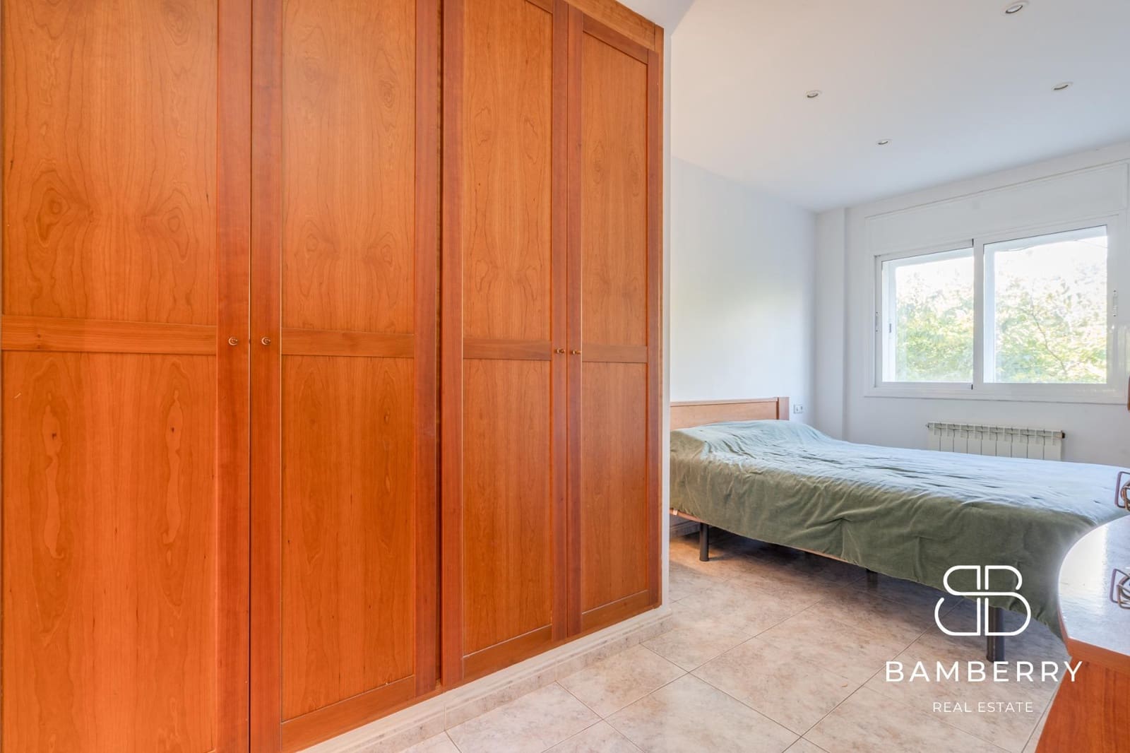 3 sypialnia Apartament na sprzedaż w Sant Pol de Mar z basenem garażem - 425 000 € (Ref: 9374137)