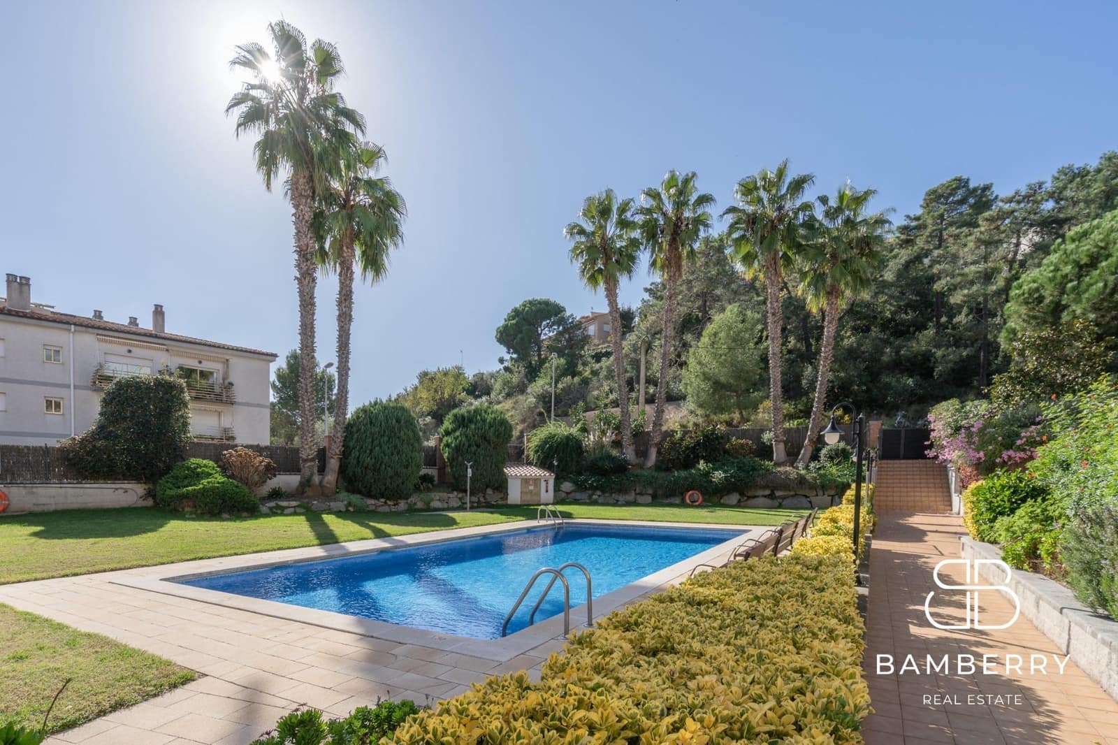 3 sypialnia Apartament na sprzedaż w Sant Pol de Mar z basenem garażem - 425 000 € (Ref: 9374137)