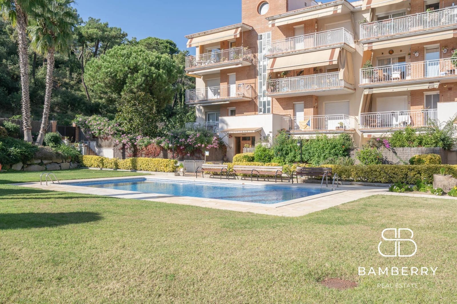 3 sypialnia Apartament na sprzedaż w Sant Pol de Mar z basenem garażem - 425 000 € (Ref: 9374137)
