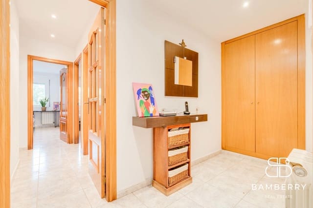 3 slaapkamer Flat te koop in Sant Pol de Mar met zwembad garage - € 425.000 (Ref: 9374137)