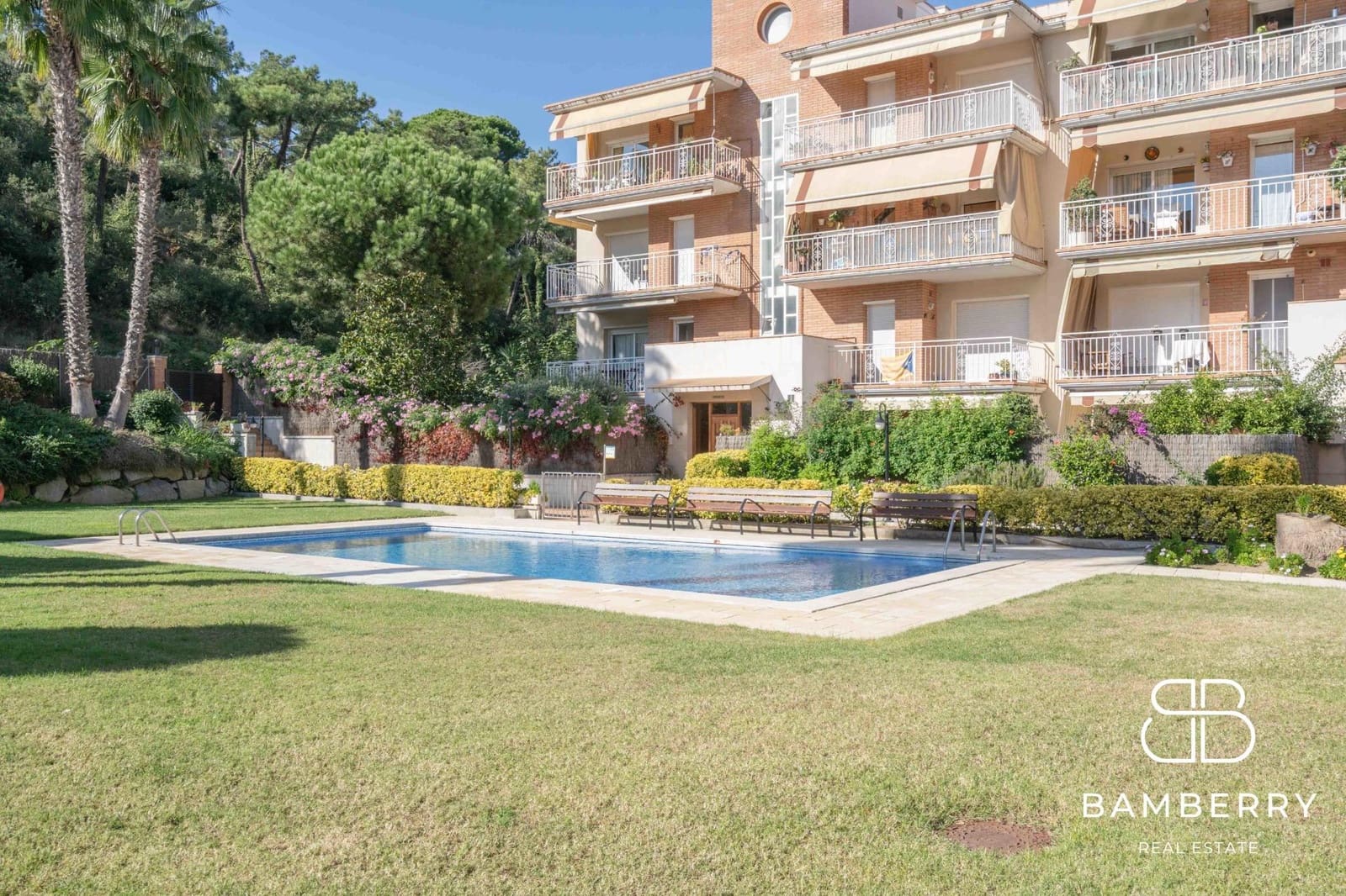 3 bedroom Flat for sale in Sant Pol de Mar with pool garage - € 425,000 (Ref: 9374137)
