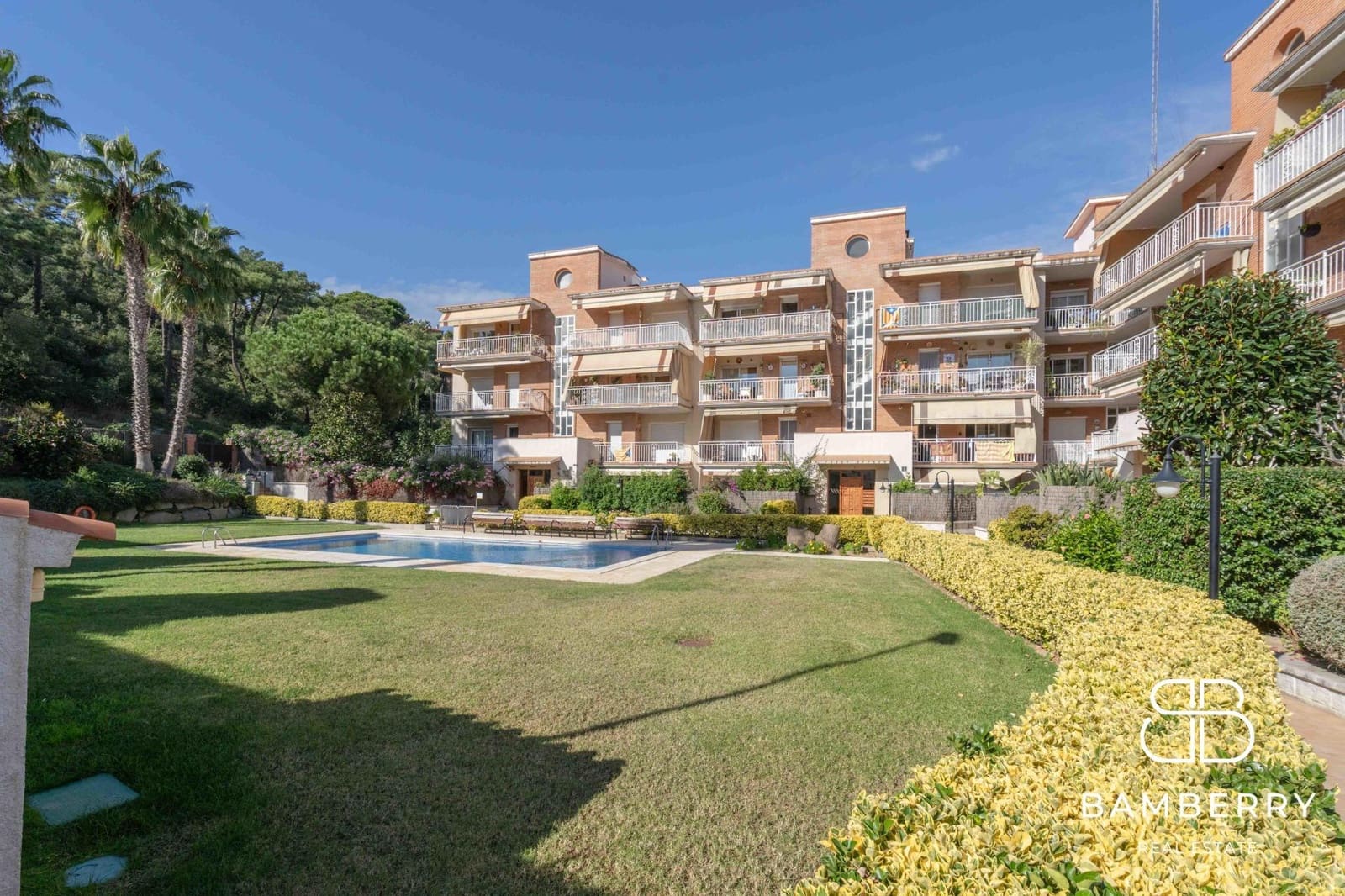 3 bedroom Flat for sale in Sant Pol de Mar with pool garage - € 425,000 (Ref: 9374137)