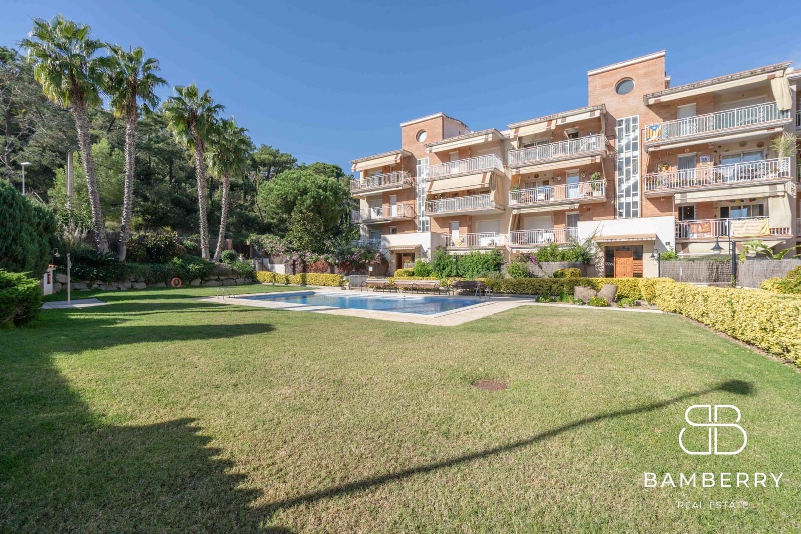 3 bedroom Flat for sale in Sant Pol de Mar with pool garage - € 425,000 (Ref: 9374137)