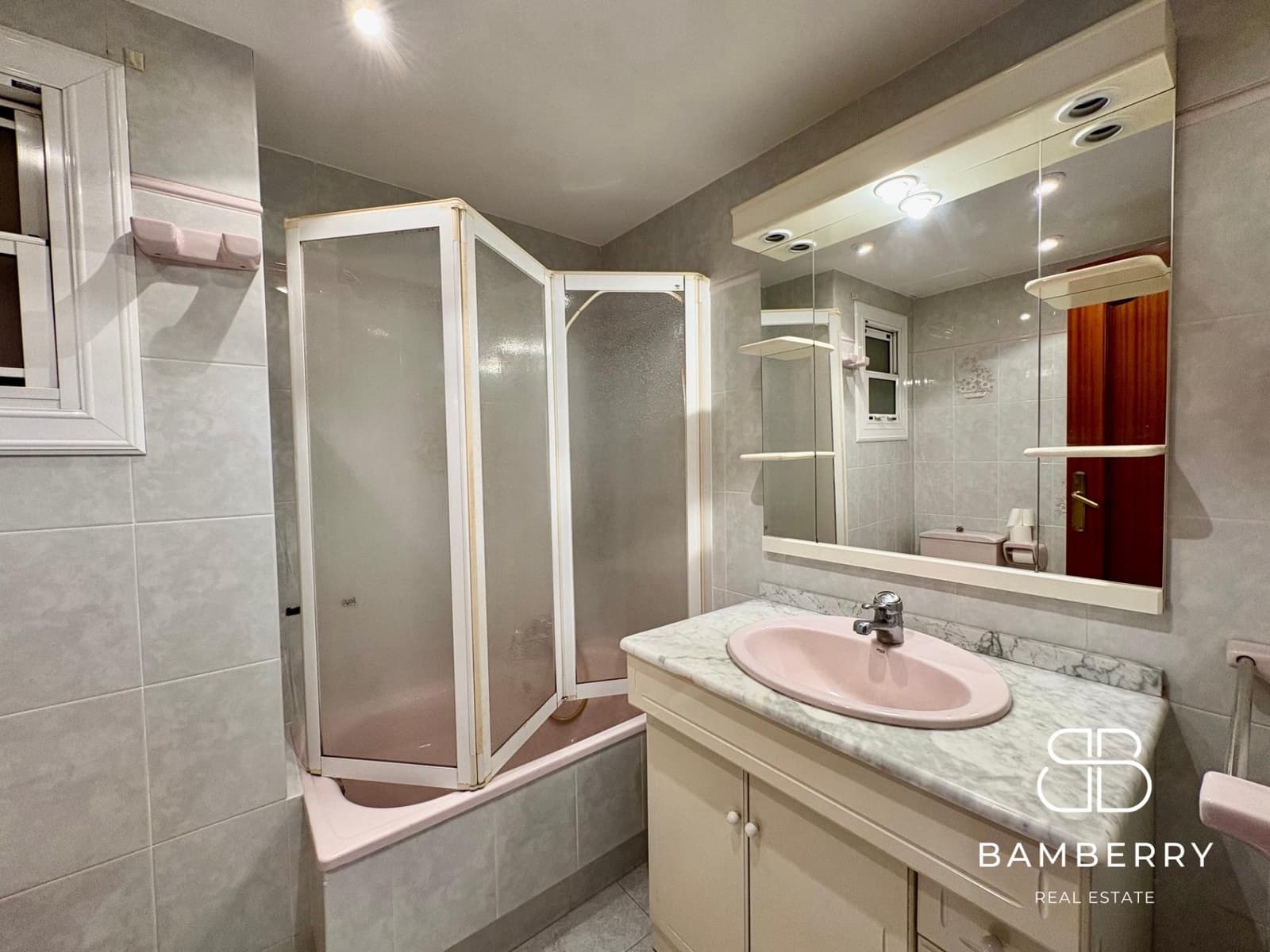 2 bedroom Flat for sale in Castelldefels - € 270,000 (Ref: 9375359)