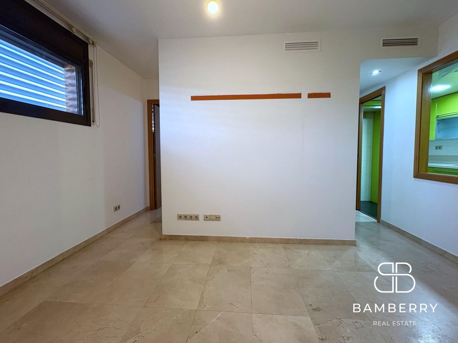 1 slaapkamer Kantoor te huur in Castelldefels - € 800 (Ref: 9422479)