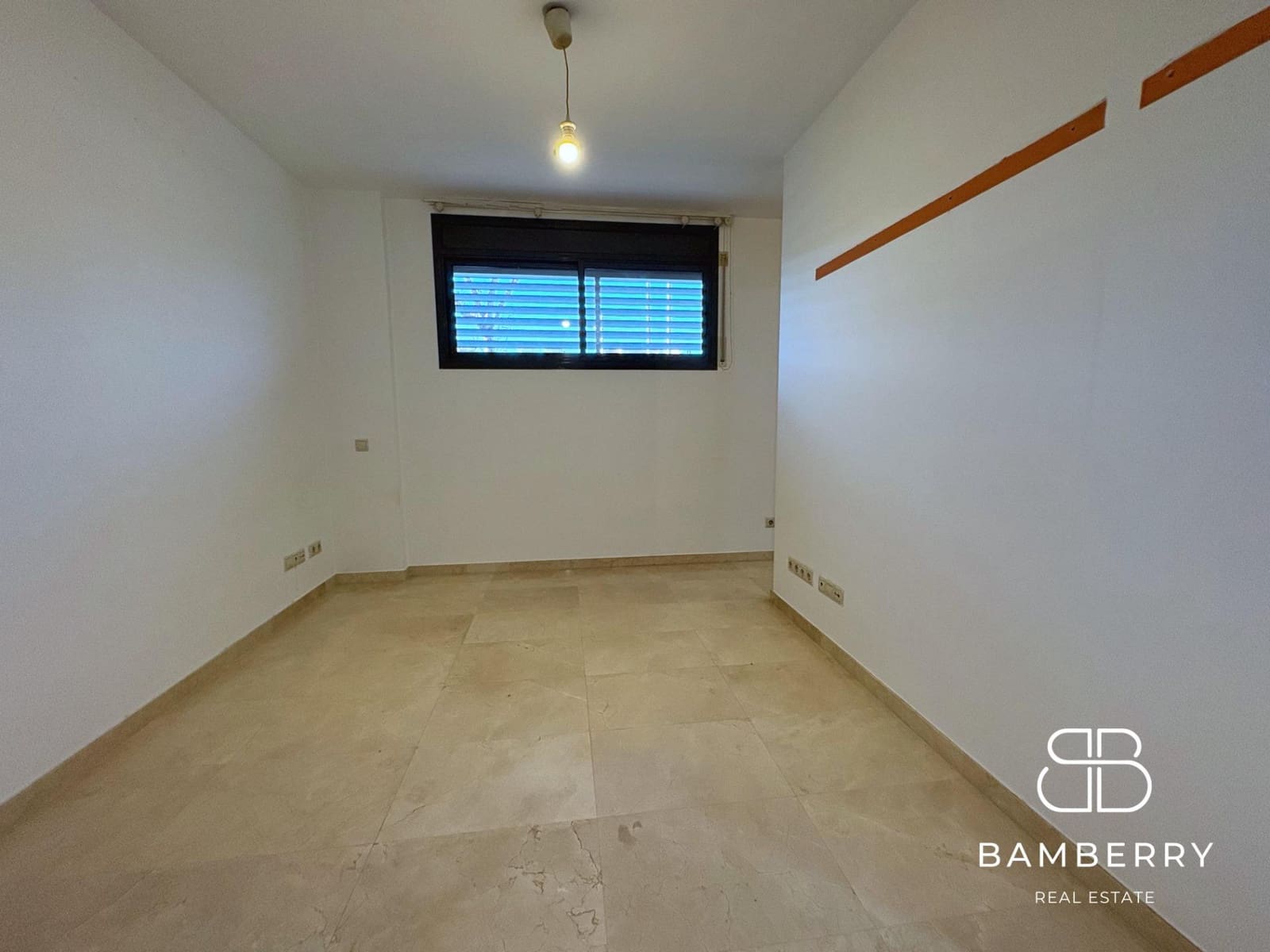 1 slaapkamer Kantoor te huur in Castelldefels - € 800 (Ref: 9422479)