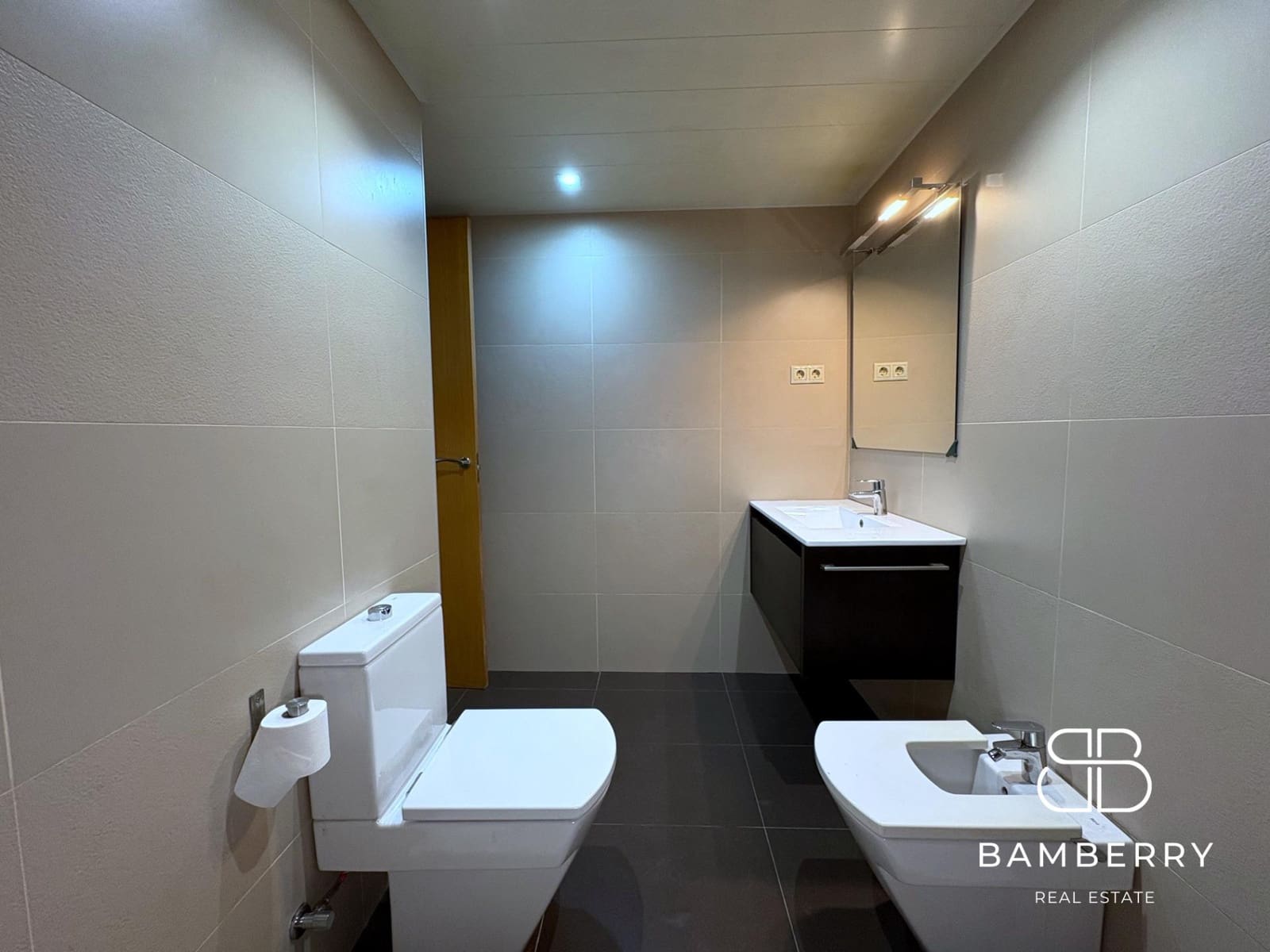 1 slaapkamer Kantoor te huur in Castelldefels - € 800 (Ref: 9422479)