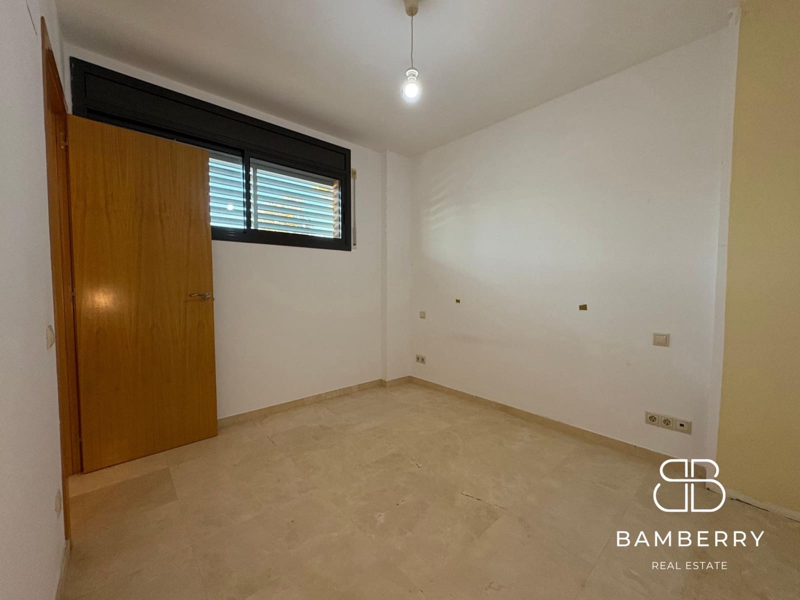 1 slaapkamer Kantoor te huur in Castelldefels - € 800 (Ref: 9422479)