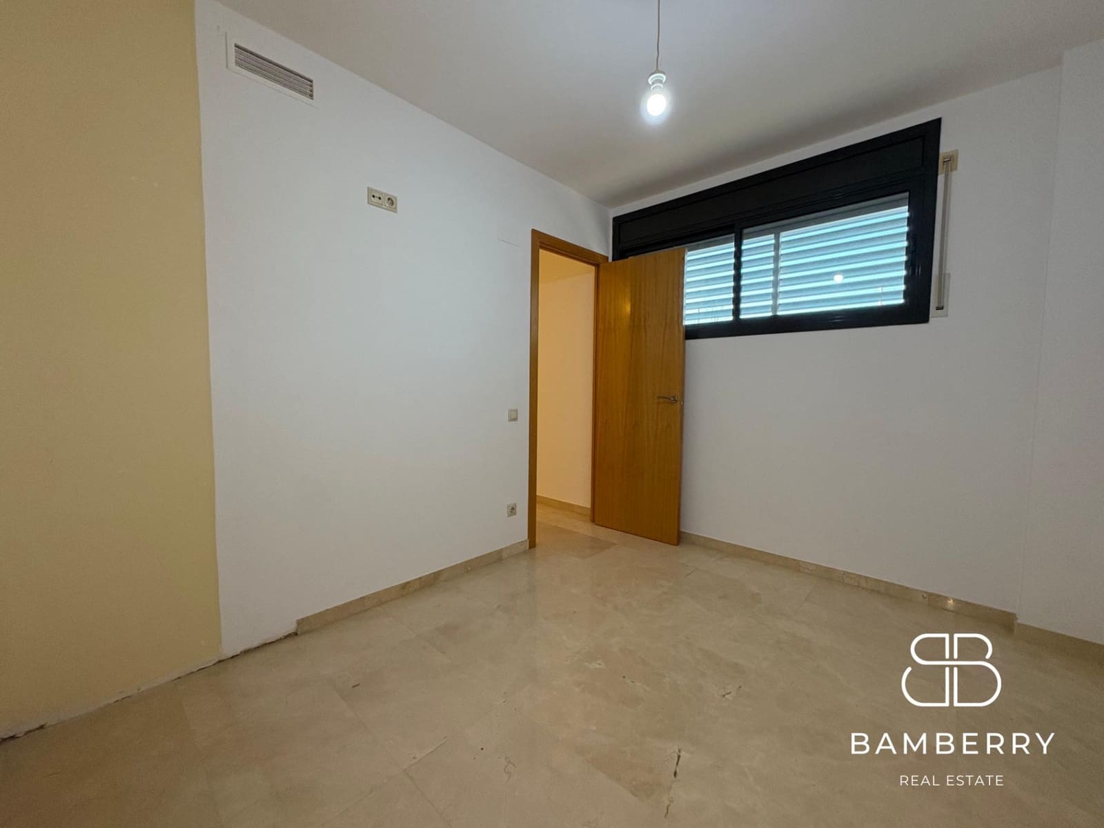 1 slaapkamer Kantoor te huur in Castelldefels - € 800 (Ref: 9422479)