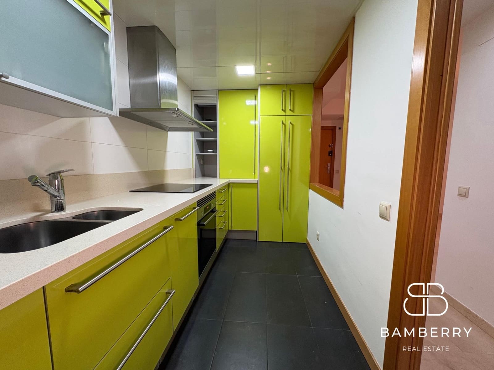 1 slaapkamer Kantoor te huur in Castelldefels - € 800 (Ref: 9422479)