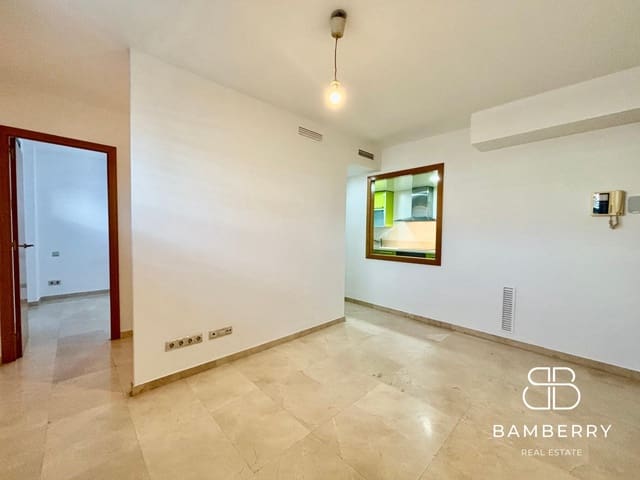 Bureau de 1 chambre à louer à Castelldefels - 800 € (Ref: 9422479)