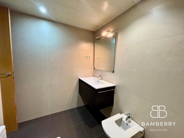 1 soveværelse Erhverv til leje i Castelldefels - € 750 (Ref: 9422479)